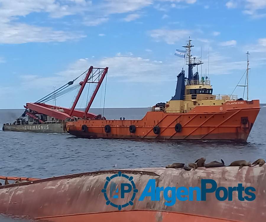 Llegó a Puerto Madryn la grúa de Servimagnus que reflotará al Pescagen IV