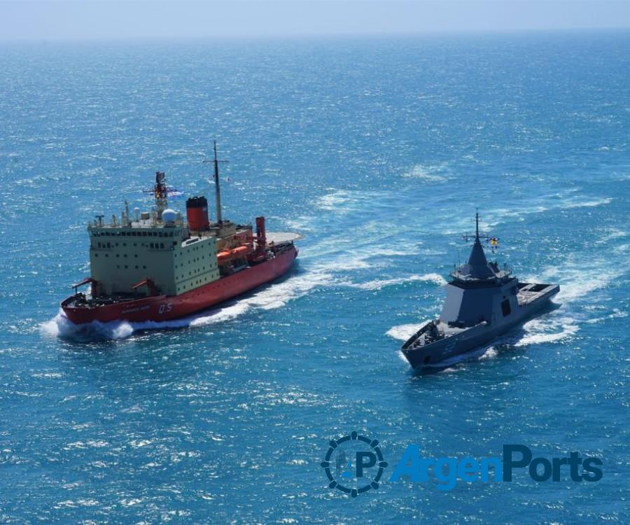 En fotos: el rompehielos ARA Almirante Irízar navega rumbo a la Antártida