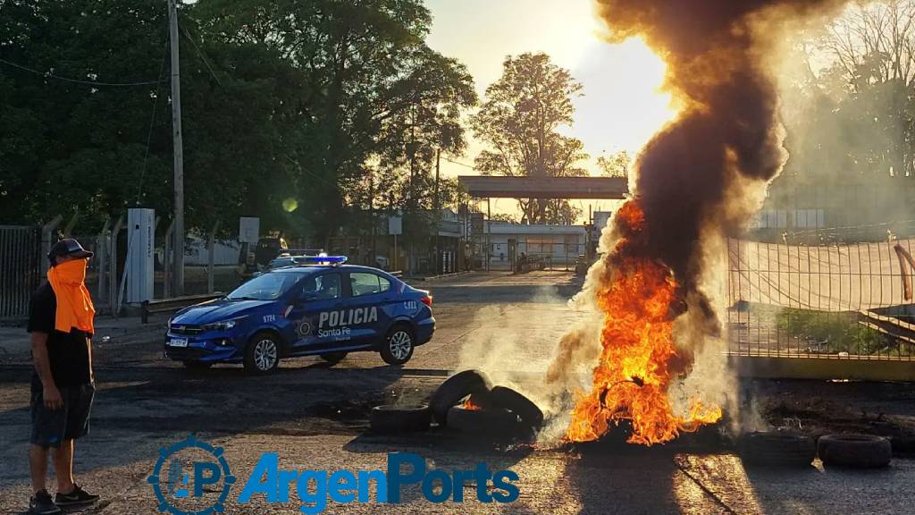 Piden que se exima del pago de costos extras a exportadores por el conflicto en Rosario