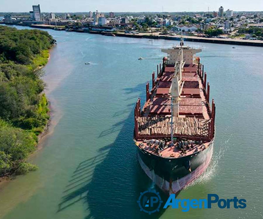 Siguen los embarques de madera en Concepción del Uruguay