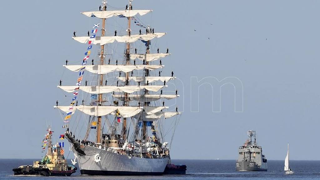 La fragata ARA Libertad llega mañana al puerto de Bahía Blanca