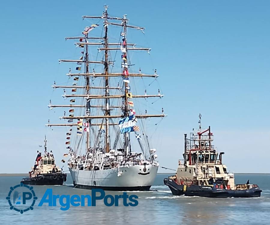 La fragata ARA Libertad dejó Bahía Blanca y ya está en Puerto Belgrano