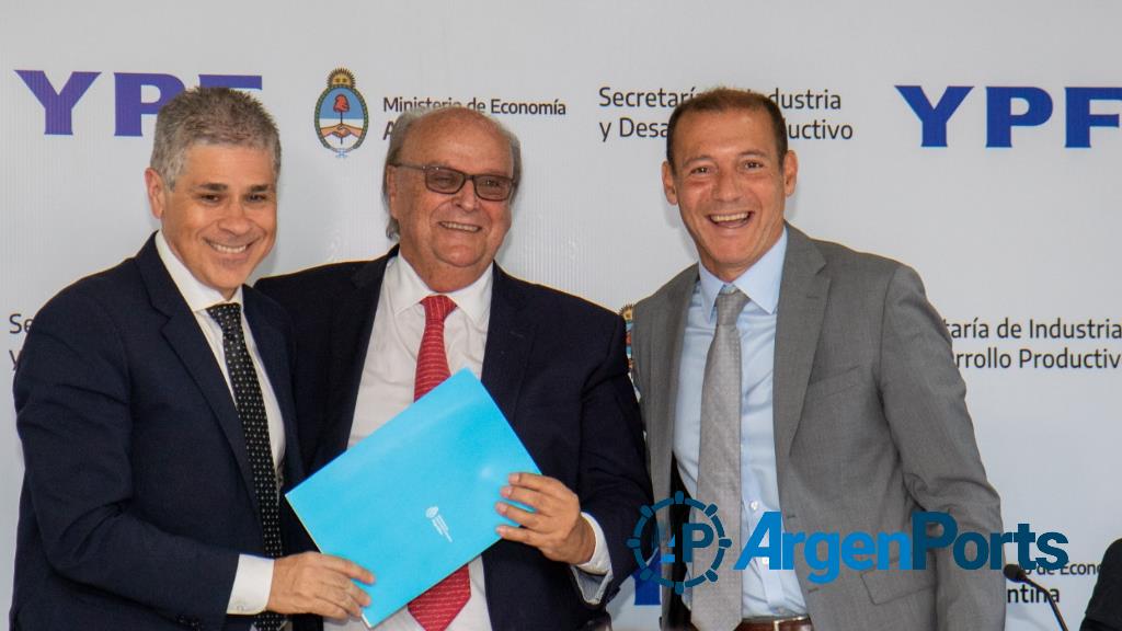 El gobierno e YPF lanzaron medidas para la industrialización de la cadena del petróleo y gas