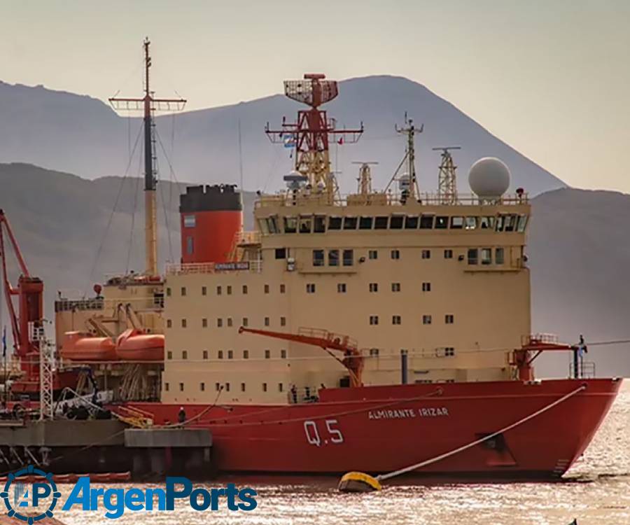 El rompehielos ARA “Almirante Irízar” arribó a la ciudad de Ushuaia