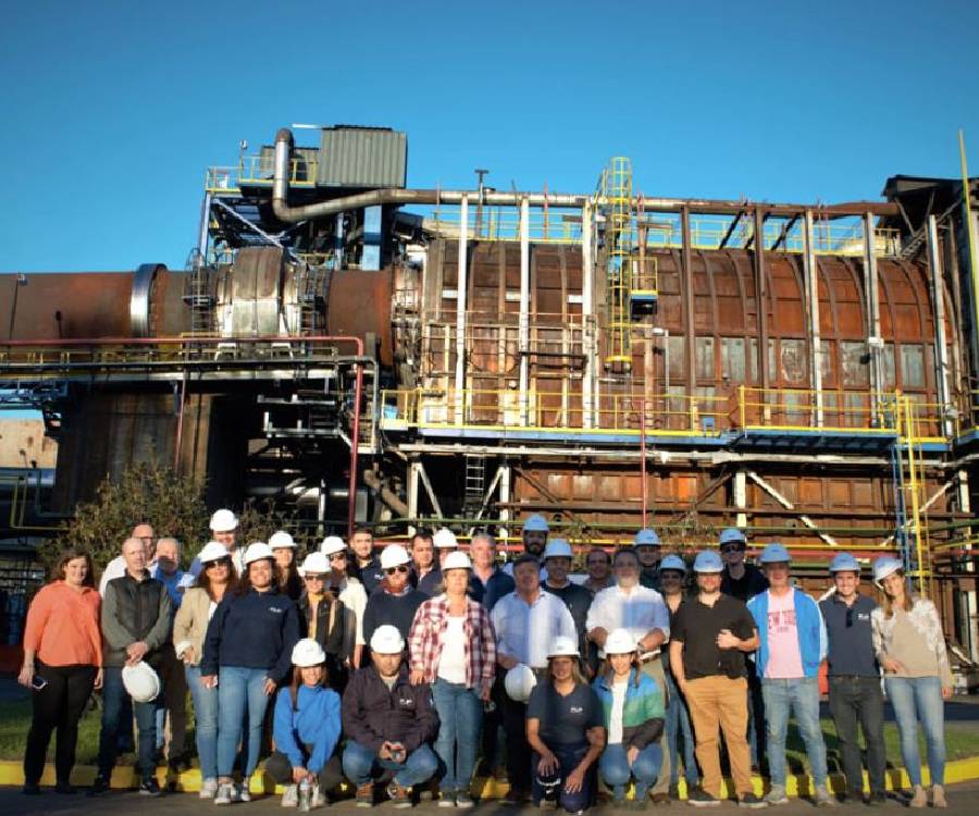 Recorrida por la planta de Copetro, en Puerto La Plata