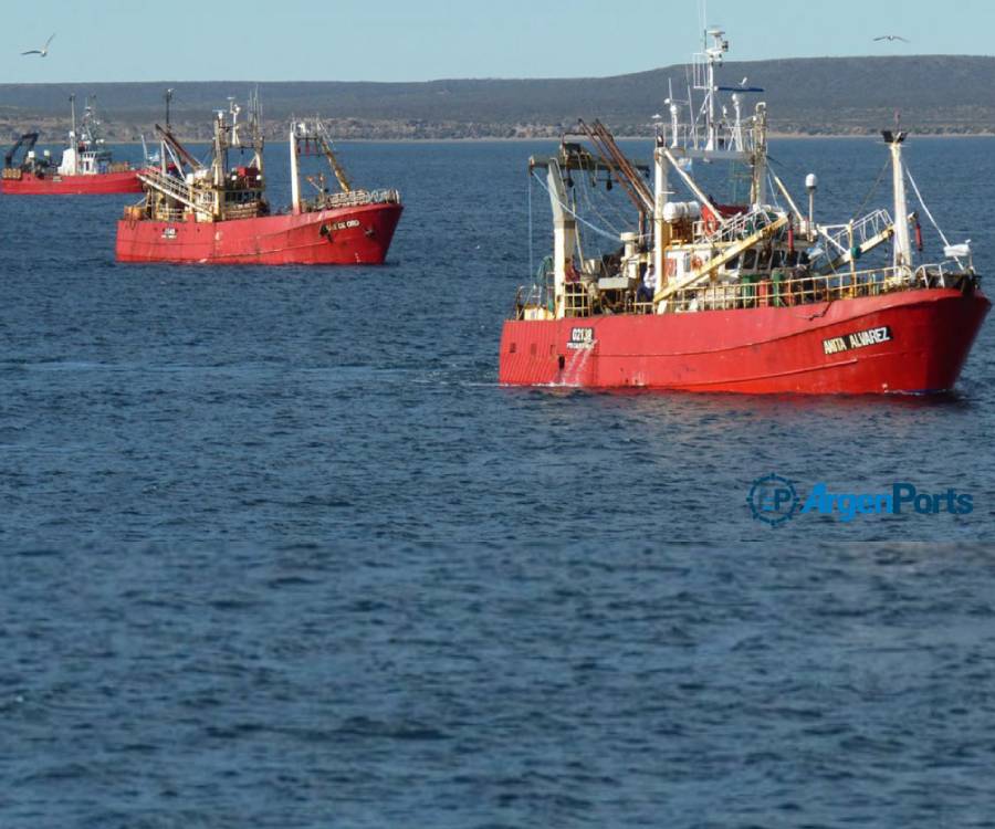 Casi 80 pesqueros se suman a la búsqueda del marinero desaparecido frente a Chubut