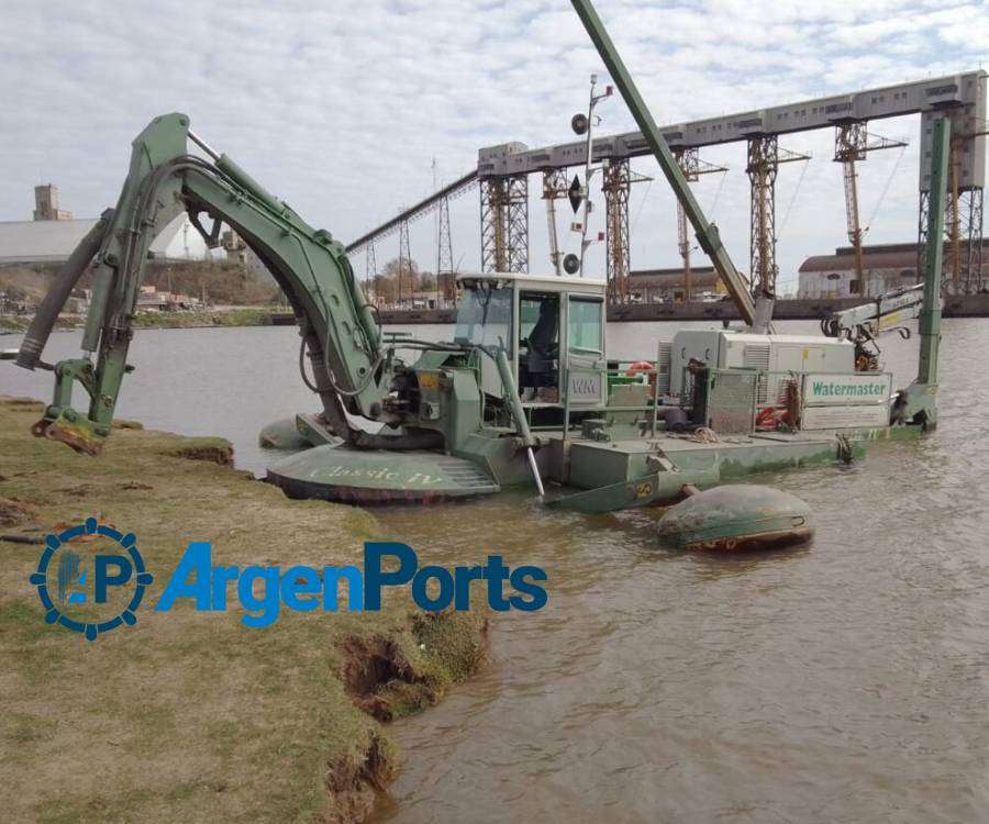 La Provincia envió una draga anfibia a Puerto San Pedro para operar en sitios interiores