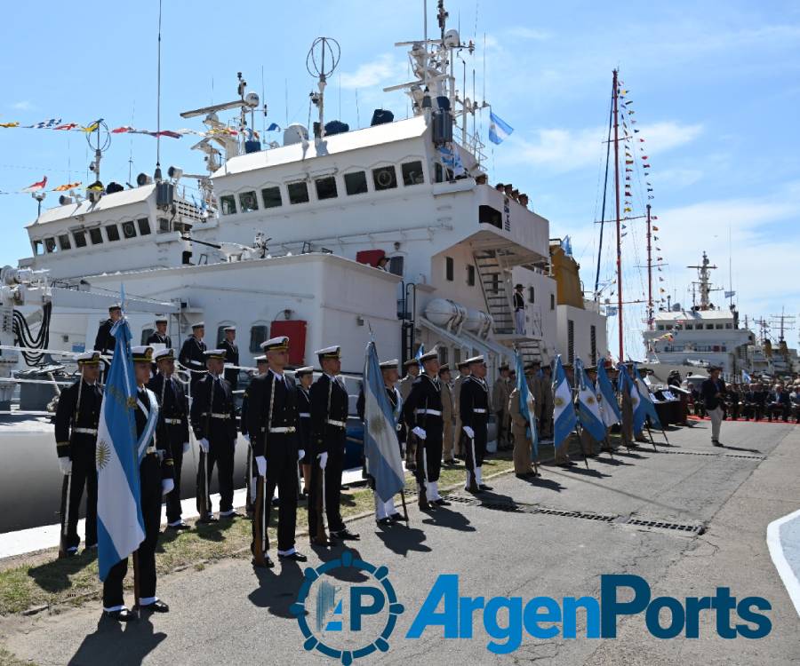 Prefectura conmemoró el 40° aniversario de la incorporación de los guardacostas tipo 24