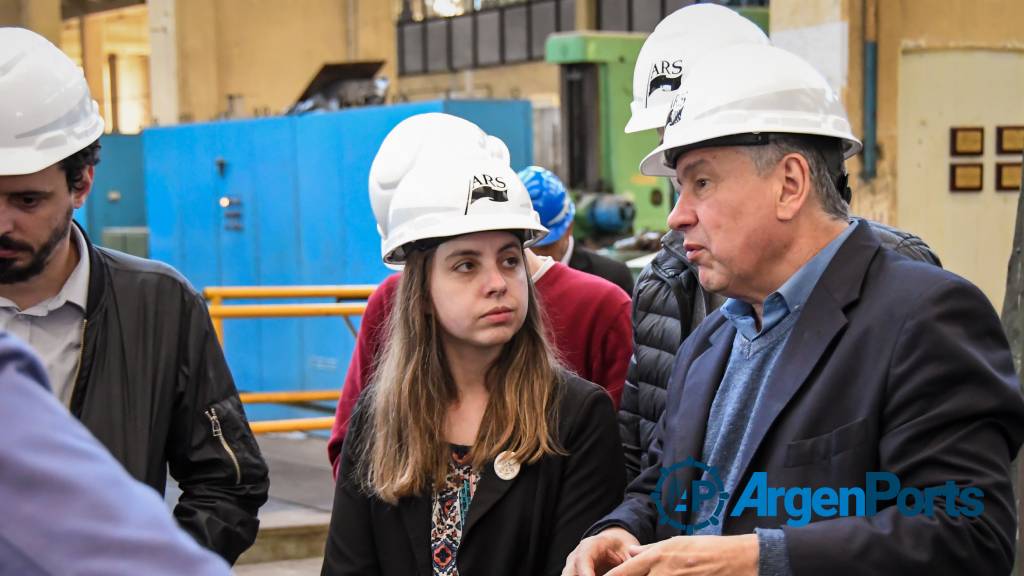 Autoridades nacionales recorrieron el Astillero Río Santiago y destacaron su potencial naval