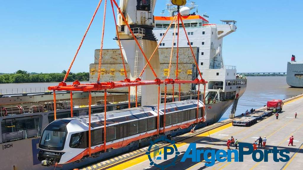 Las duplas del Tren de la Quebrada llegaron al puerto de Zárate y están camino a Jujuy