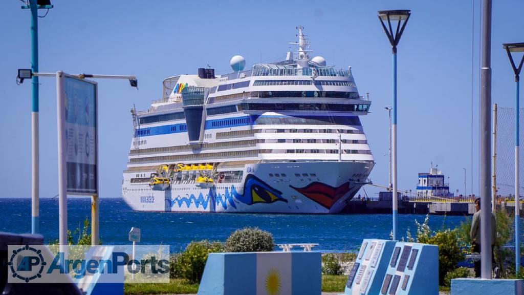 Antes de dirigirse a Ushuaia, el crucero AIDAsol  recaló en Puerto Madryn