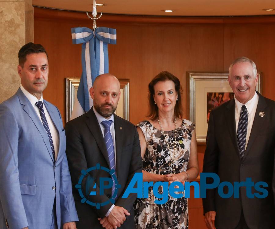 Reunión de Mondino con el embajador Stanley por una gran inversión en Santa Fe