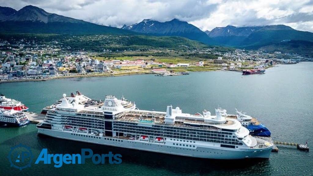 El Puerto de Ushuaia recibió al primer barco propulsado por gas natural licuado