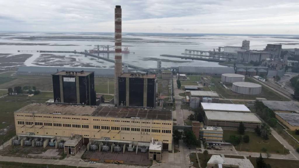 YPF acelera para construir una gran planta de GNL en Bahía Blanca