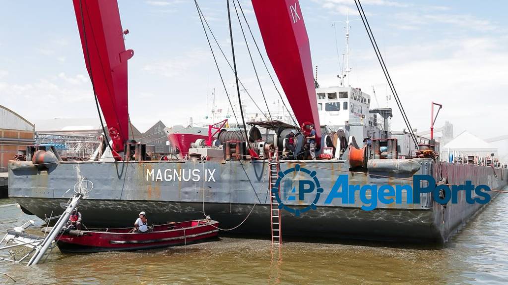 Un informe destaca la capacidad de la grúa Magnus IX para la tarea requerida por Oiltanking