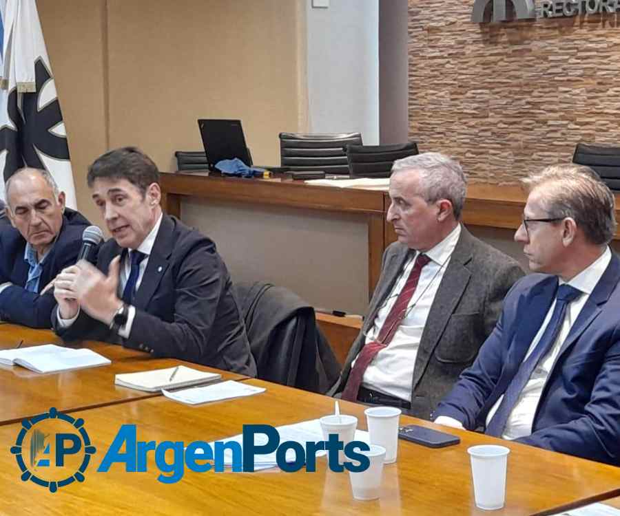 Encuentro para avanzar en dos proyectos de ley sobre contenedores y cabotaje