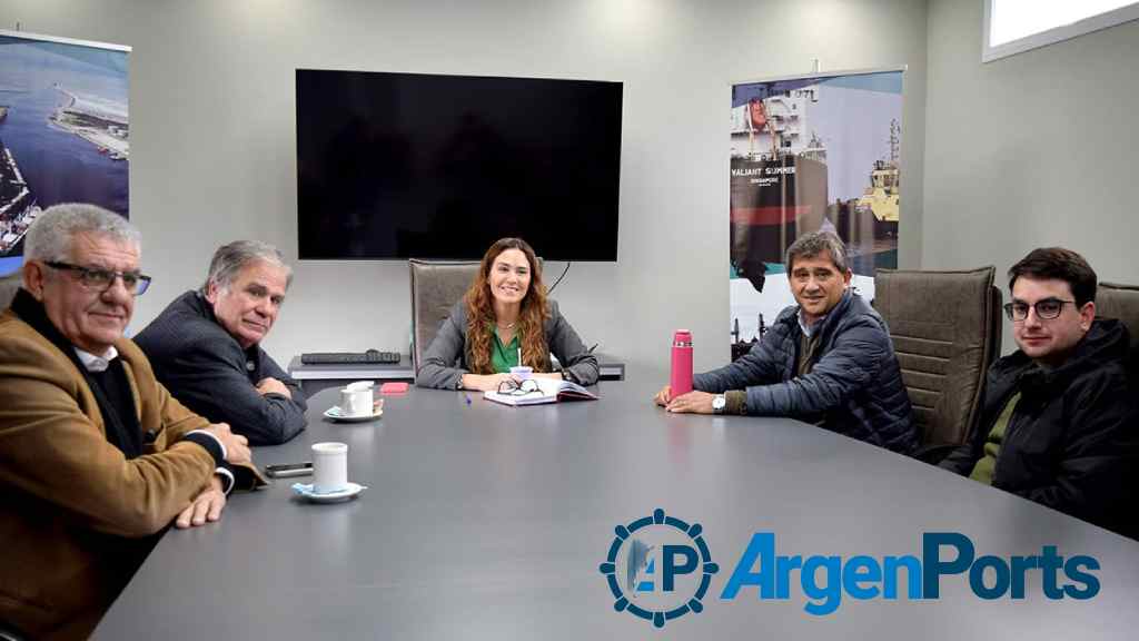 Puerto Quequén busca potenciar el desarrollo productivo regional