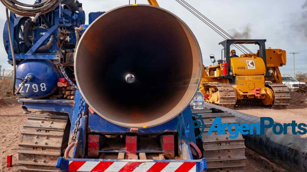 YPF anunció que comenzó el primer tramo del oleoducto Vaca Muerta Sur