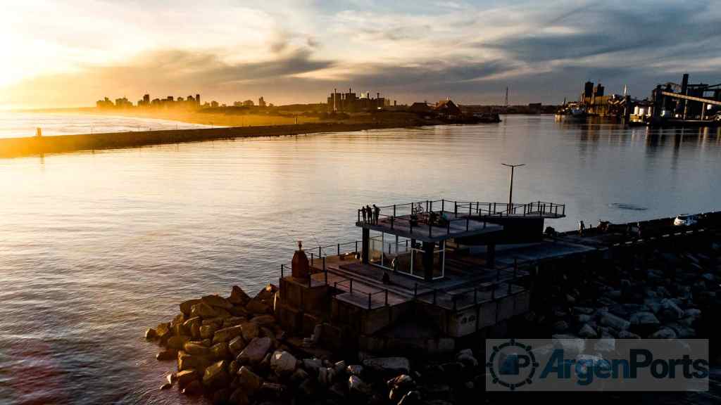 Puerto Quequén moderniza su estación meteorológica y olígrafo