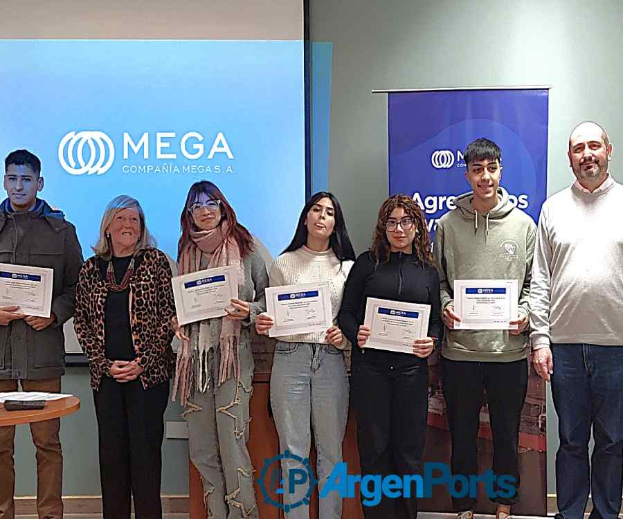 Compañía Mega Lanzó la edición N° 21 de su programa de becas universitarias