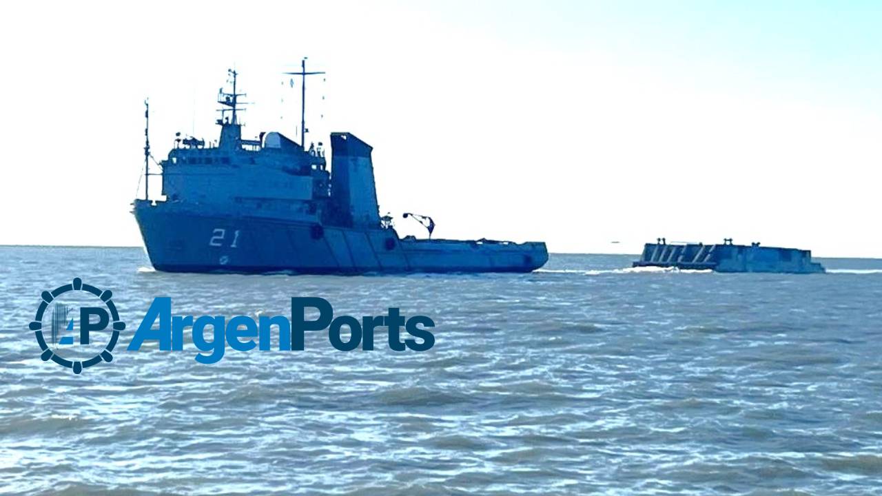 Llegó al estuario de Bahía Blanca la compuerta para la Base Naval de Puerto Belgrano