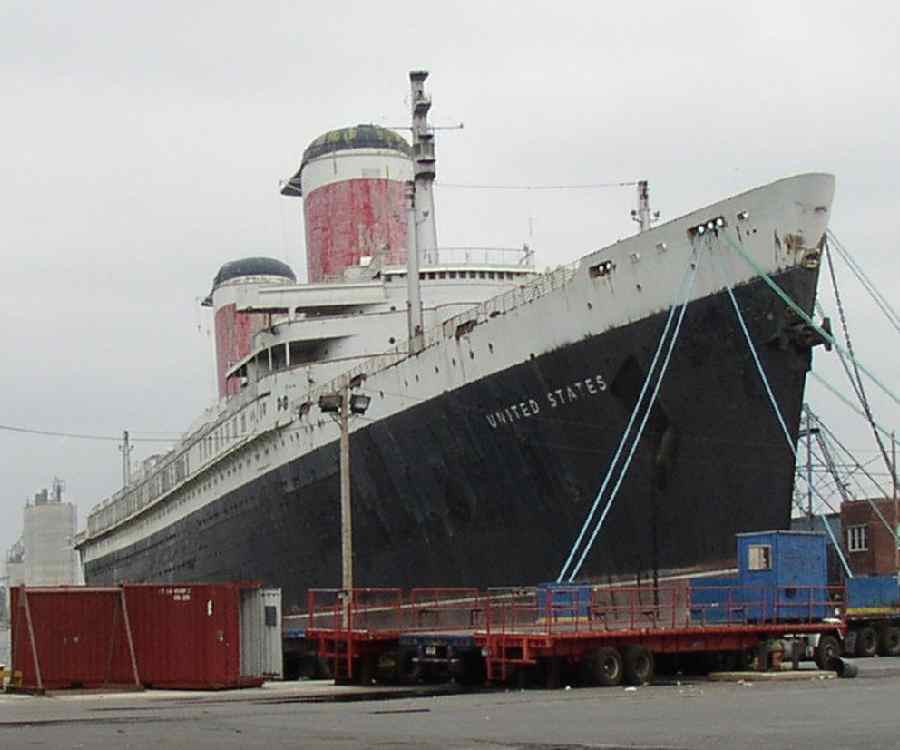 Se acerca el final del SS United States en aguas de La Florida