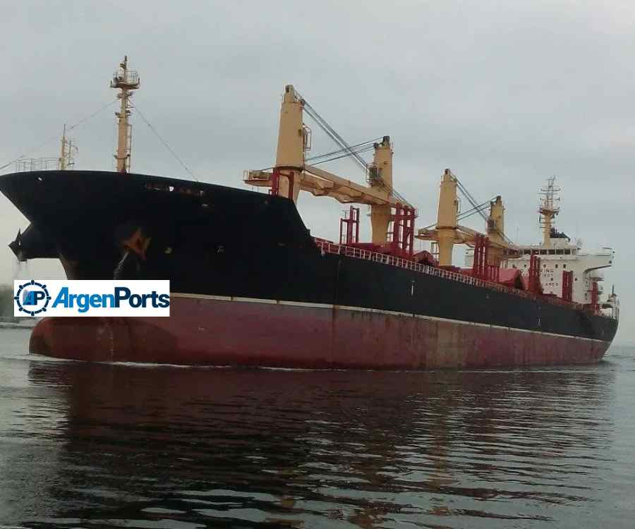 Un buque granelero varó dos veces en el río Paraná, a la altura de Rosario