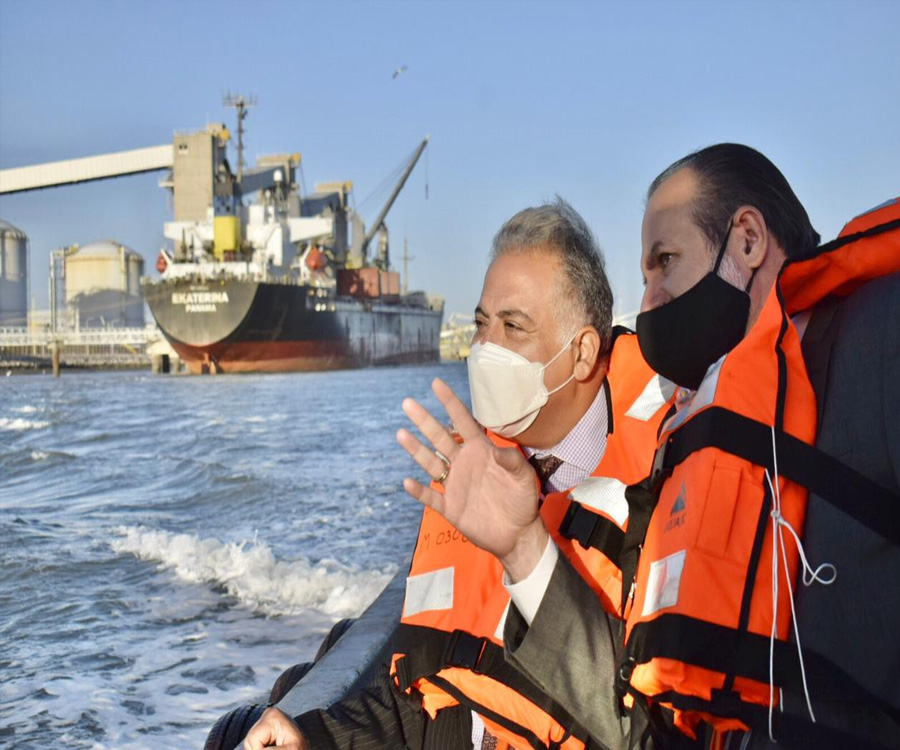 El embajador de Egipto visitó el puerto de Bahía Blanca