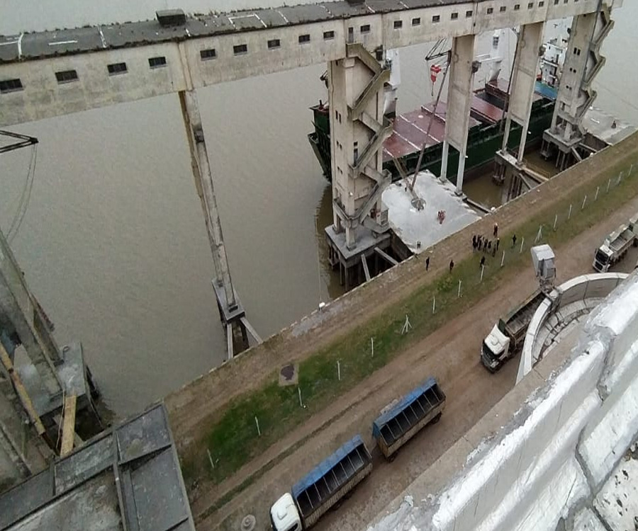 Un camión desde Santa Fe a Buenos Aires "es más caro que un barco Buenos Aires - Dubai"