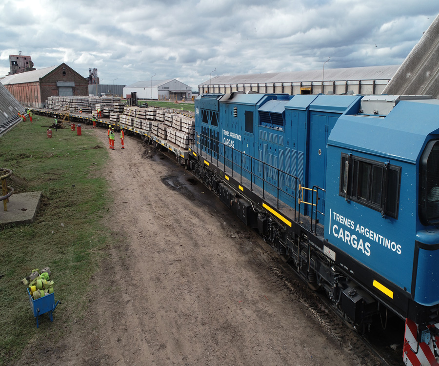 Trenes Argentinos ya movilizó 38 mil toneladas de durmientes para el ferrocarril de carga