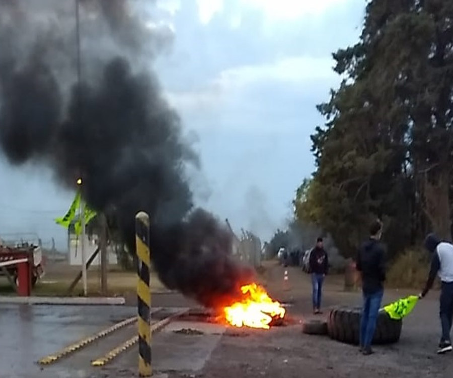 Huelgas y piquetes vuelven a castigar a los puertos del complejo agroexportador