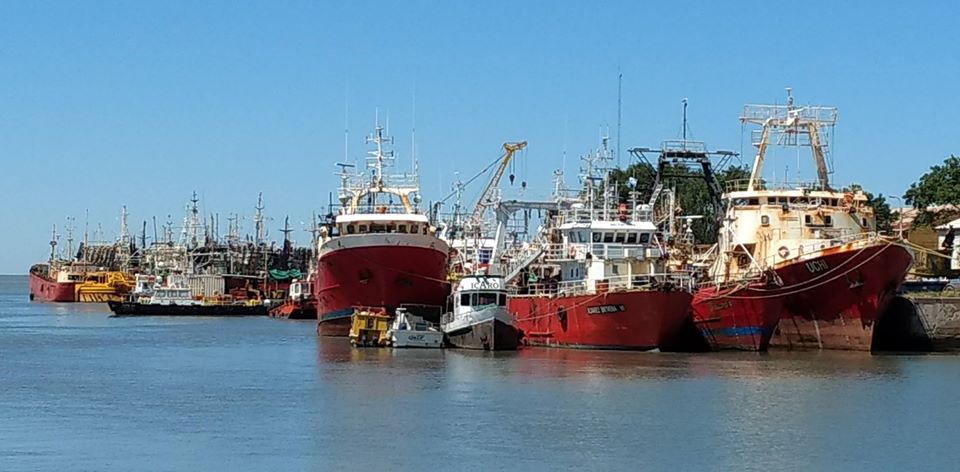 pesqueros en puerto rosales